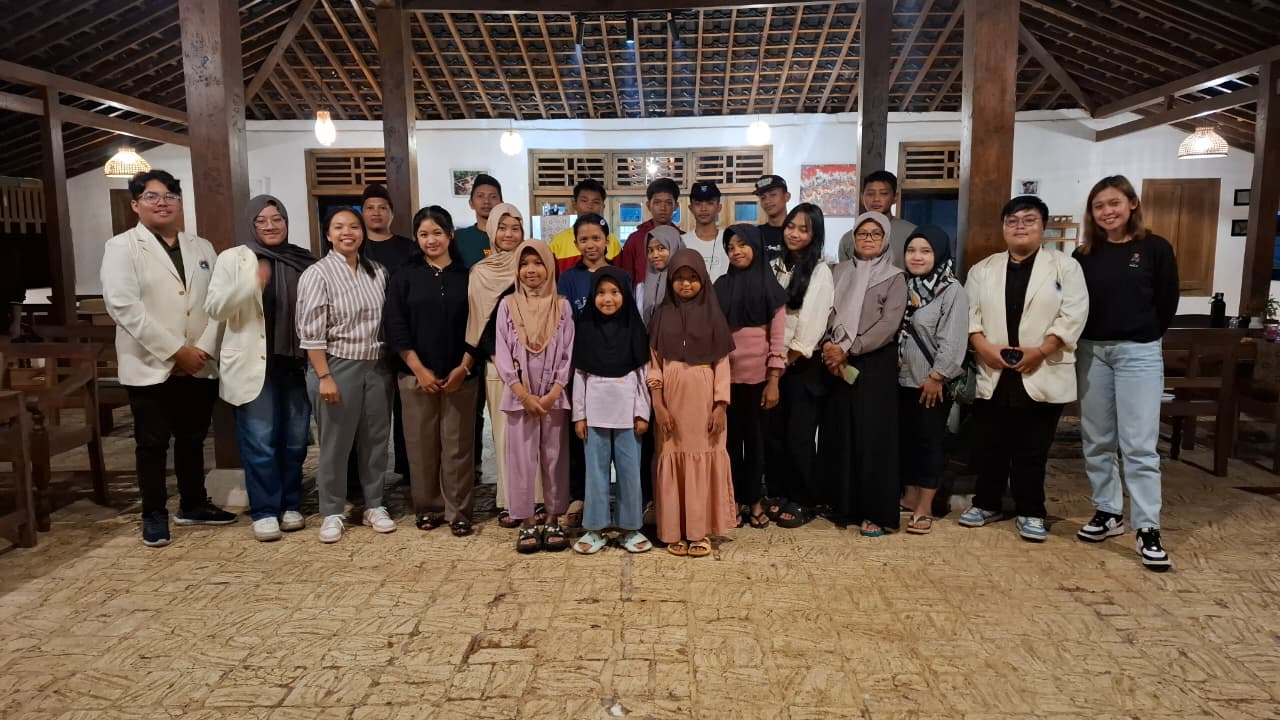 Pelatihan Strategi Pemasaran Digital dan Keunggulan Kopi Excelsa Petani Dusun Cukil